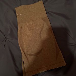 NVGTN MOCHA CONTOUR SHORTS